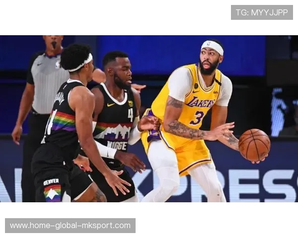 湖人队战术调整，提升团队凝聚力，湖人队战术分析