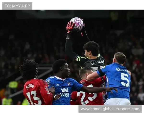 库尼亚禁区内低射破门，助力曼联在老特拉福德全取三分